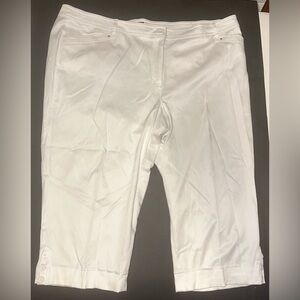 Zac & Rachel Women's Pull On Shorts Optic White Capri Pants Plus Size 20W Button